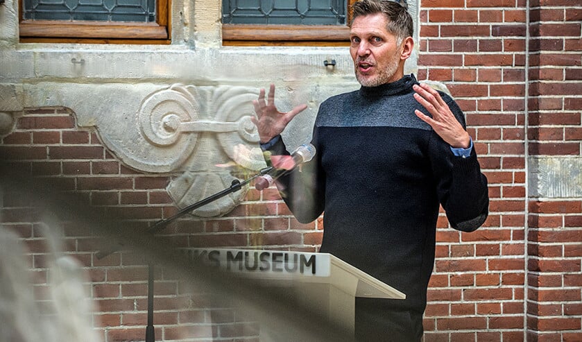 Vanavond op tv: Fotograaf Erwin Olaf wacht net zolang tot de perfectie is vastgelegd (anp / Rein van Zanen)