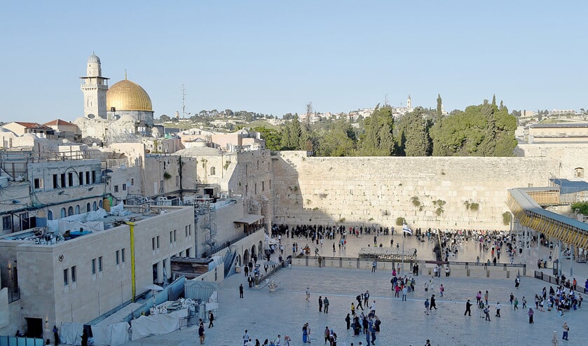 De Klaagmuur in Jeruzalem staat op de werelderfgoedlijst van Unesco. In een resolutie hekelt de VN-organisatie Israëls rol op al-Haram al-Sharif (Tempelberg). (ap / Carsten Rehder)