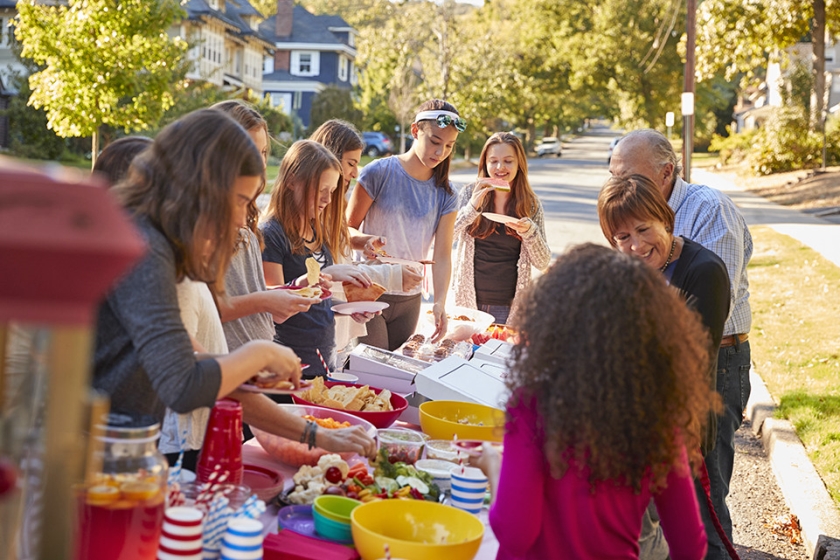 Een buurtfeest organiseren wordt gemakkelijker in Utrecht. Alleen als er meer dan tweehonderd gasten komen, is een vergunning verplicht. (istock)