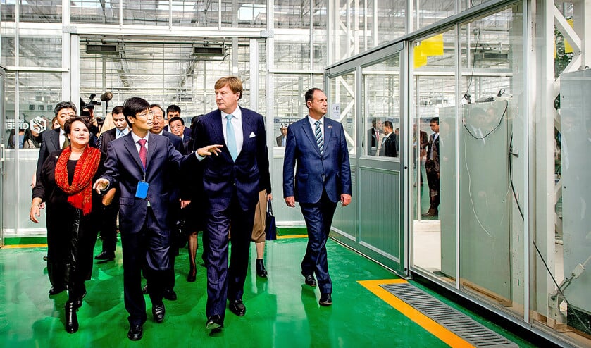 Koning Willem-Alexander bezoekt het National Engineering Research Center of Protected Agriculture (NERCPA) tijdens het vorige staatsbezoek aan China in 2015. (anp / Koen van Weel)