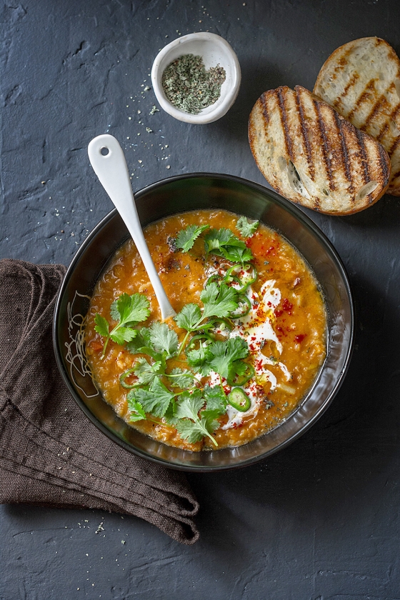 (W)Eten: Tomaten-linzensoep met kokosmelk (istck en pyxabay)