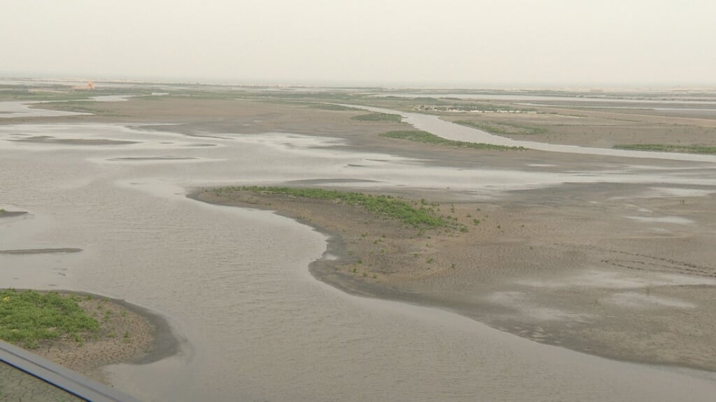 Het opspuiten van de nieuwe eilanden bij de Marker Wadden begint in maart en duurt circa drie jaar. (beeld omroep flevoland)